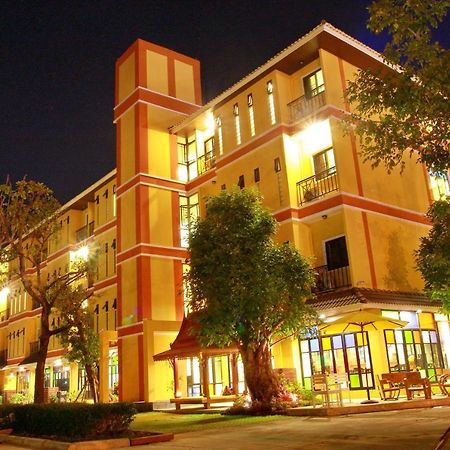 Boonme Heritage Phitsanulok Exterior foto